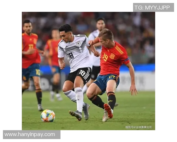 波兰足球明星的崛起与辉煌历程探秘 波兰足球明星的崛起与辉煌历程探秘