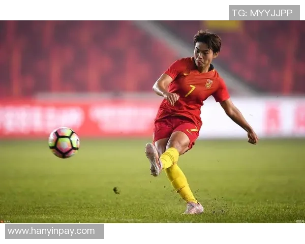 足球明星球员化身视频展现场上风采与场外魅力的奇妙转变 足球明星球员化身视频展现场上风采与场外魅力的奇妙转变